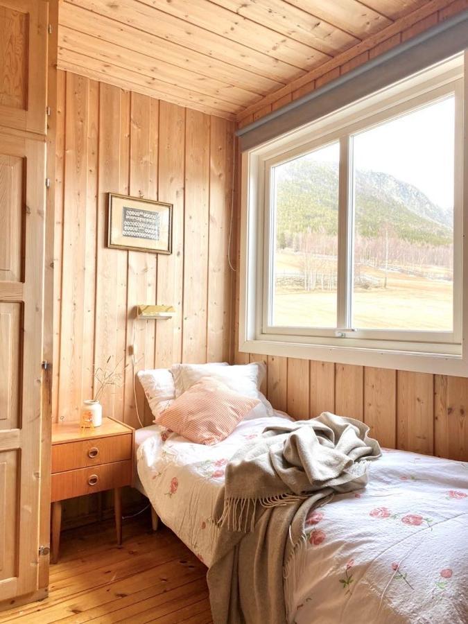Stort Og Autentisk Hus I Skjak - Kort Vei Til Lom! Luaran gambar