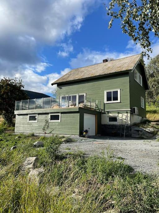 Stort Og Autentisk Hus I Skjak - Kort Vei Til Lom! Luaran gambar