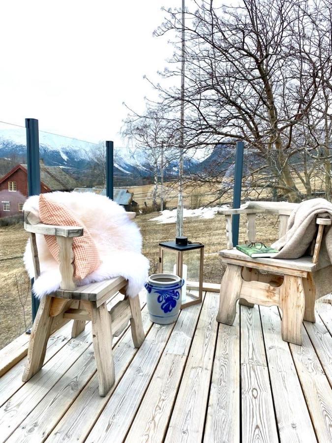 Stort Og Autentisk Hus I Skjak - Kort Vei Til Lom! Luaran gambar